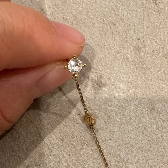 Louis Vuitton Petit Louis Earrings - Picture 7 of 11